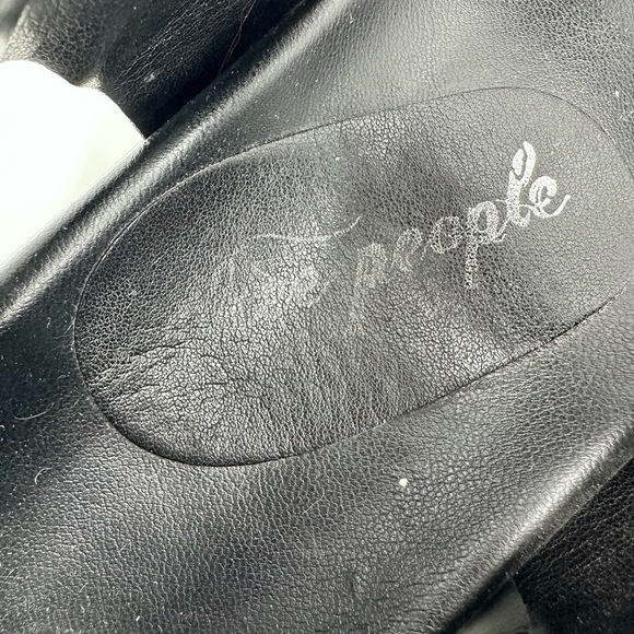 Free People New Moon Sandals Sz 38 US 8 Black Leather Strappy Boho Shoes - Picture 7 of 10